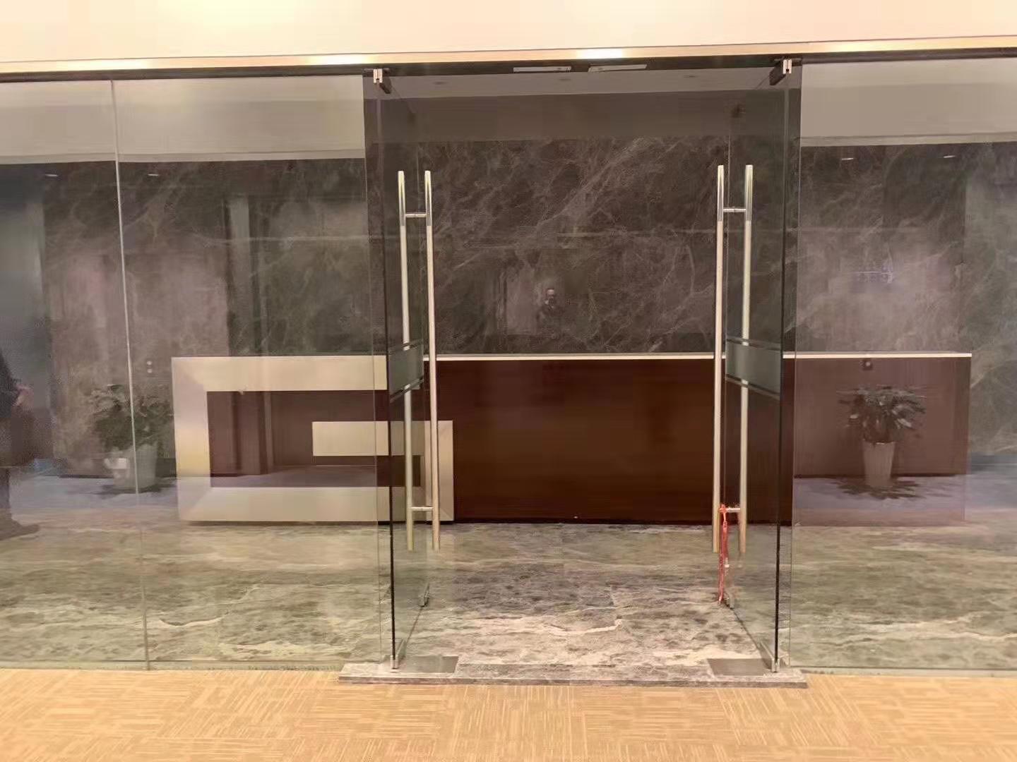 陆家嘴环路333号金砖大厦出租465平办公室有装修无家具