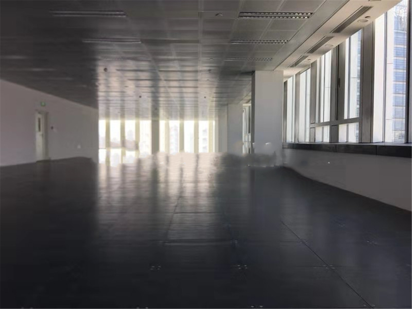 鸿毅投资大厦出租475平写字楼标准交付